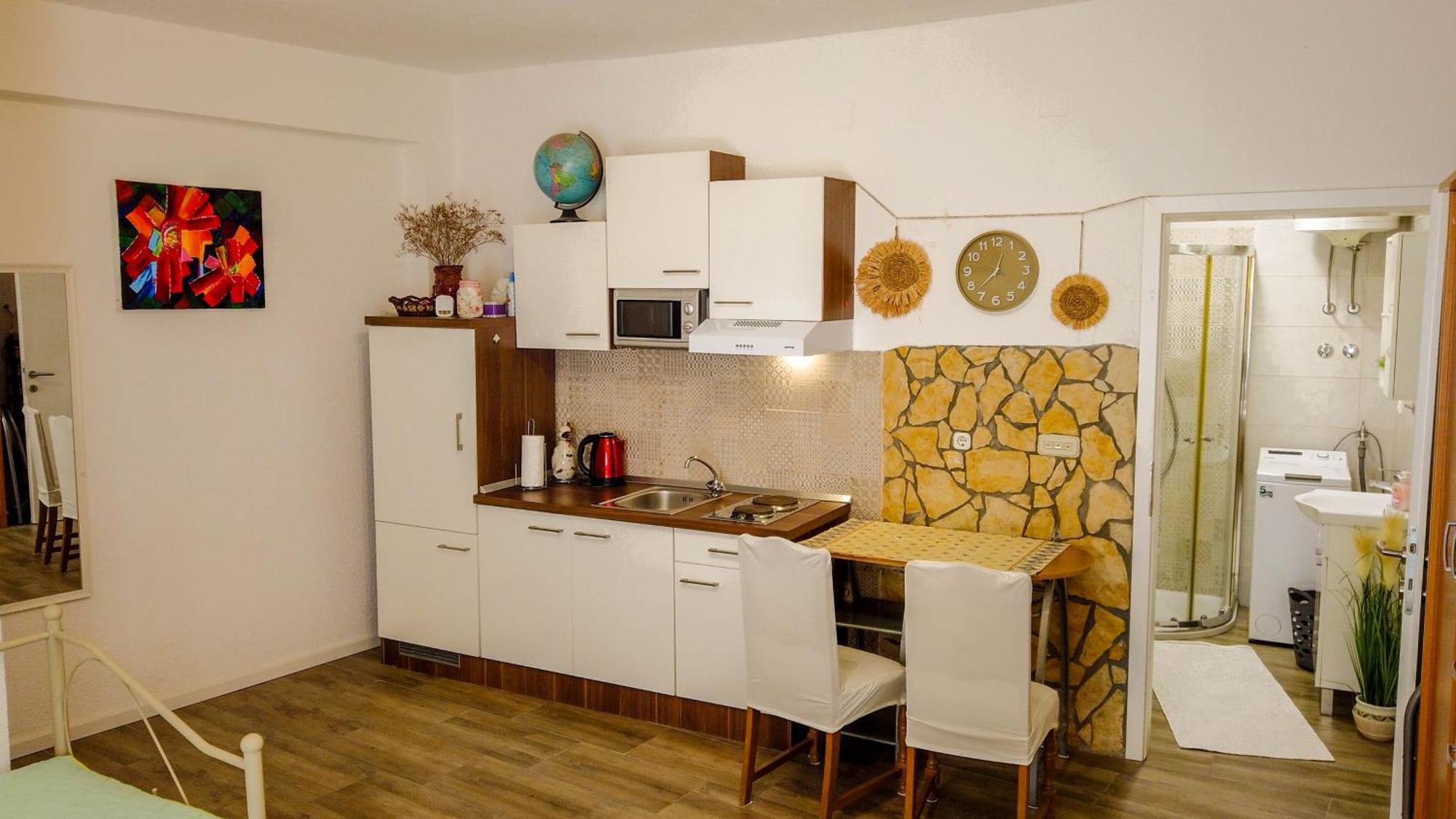 Apartment Center