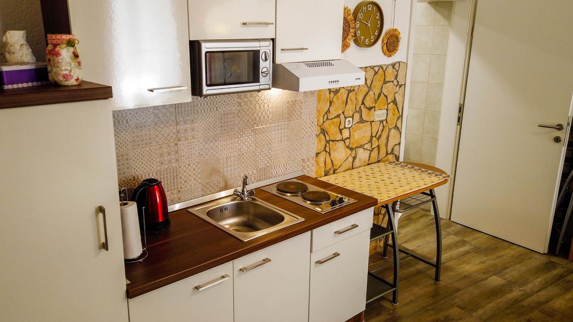 Apartment Center *
